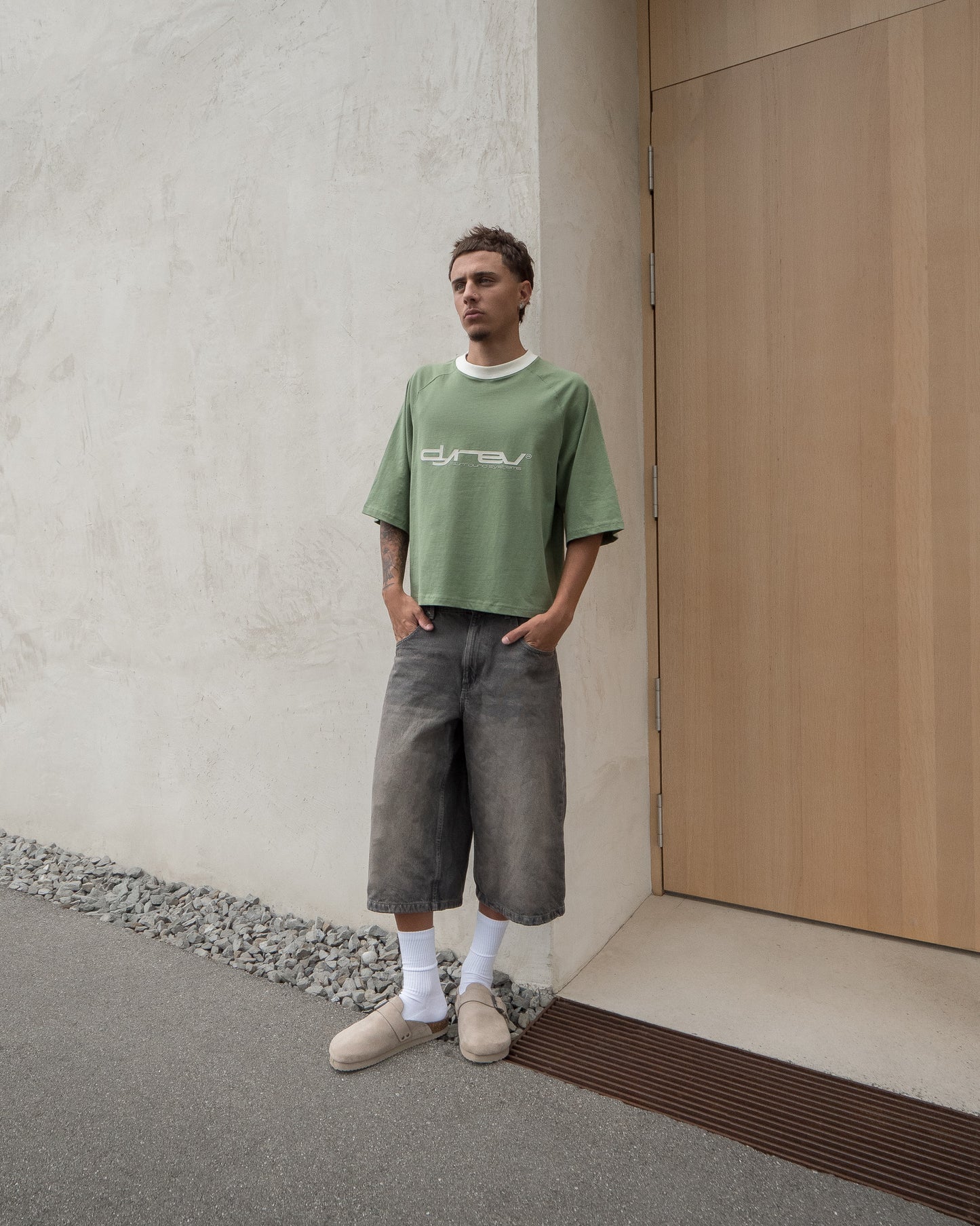 SURROUND SYSTEMS | T-Shirt